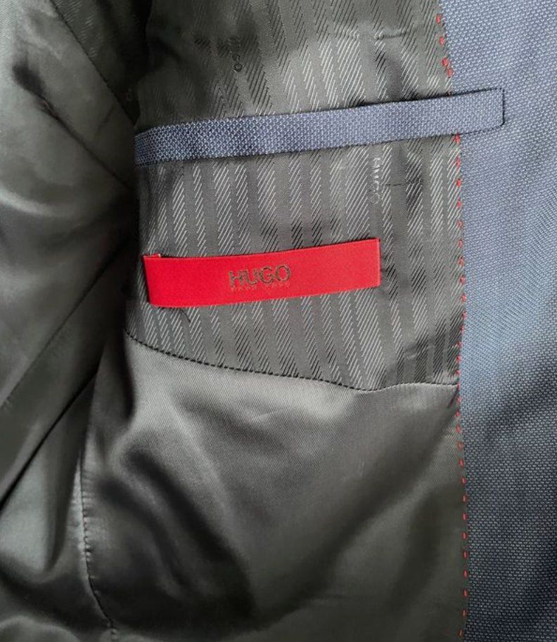 Hugo Boss Completi, tute sportive e funzionali: Costume Hugo Boss – Nuovo (secondo la descrizione) da La Sarraz venduto da Icarus150 2