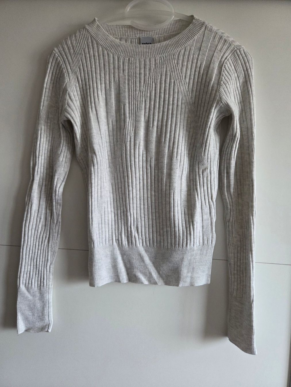 Zebra Top: ZEBRA Top manche longue gris clair - Taille XS – Nuovo (secondo la descrizione) da Chavannes-Renens venduto da mau_8rwz