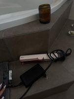 Dyson Airstrait