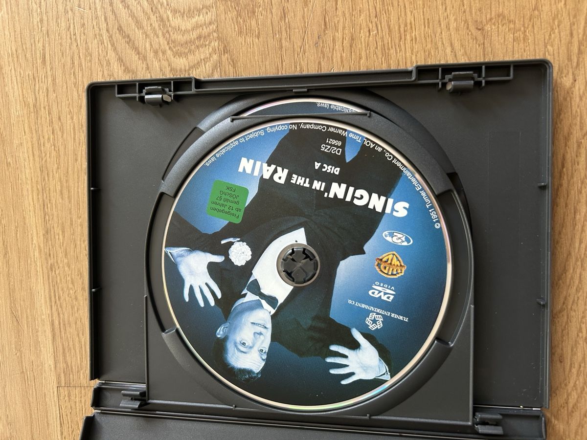 Tutti i DVDs: Singin' in the Rain DVD Special Edition  – Usato da Gibswil venduto da nat_2nfv 2