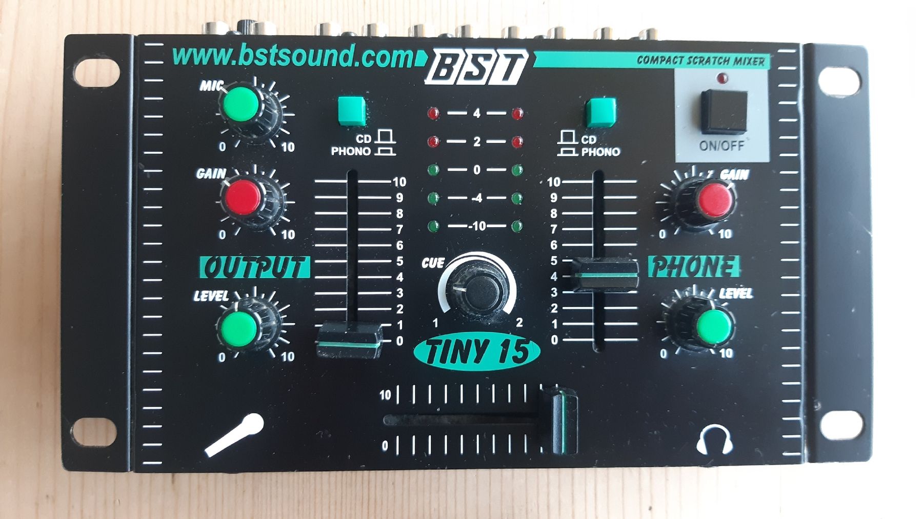 Console di mixaggio: BST Tiny 15 Kompakter DJ-Mixer - Mischpult, DJ – Usato da Oey venduto da Parkplatzbrocki 1