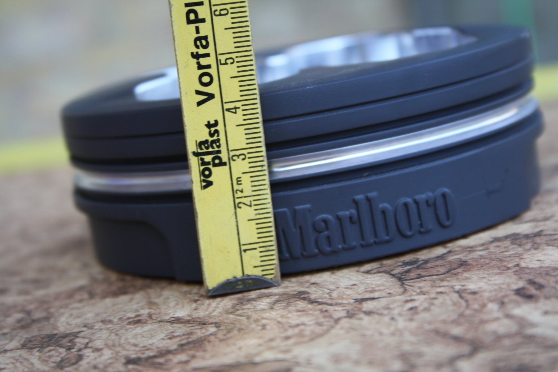 Marlboro Portacenere: MARLBORO KOLBEN - ASCHENBECHER – Usato da Wauwil venduto da Pneuedy 6