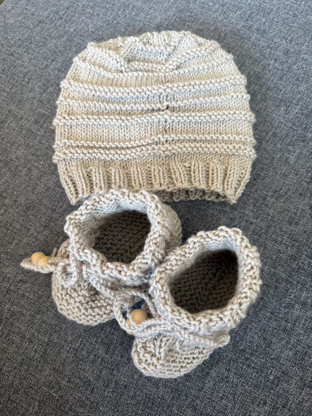 Chaussettes enfants: Finkli mit Käppli beige – Neuf (Voir description) à Chur par Handkreativ