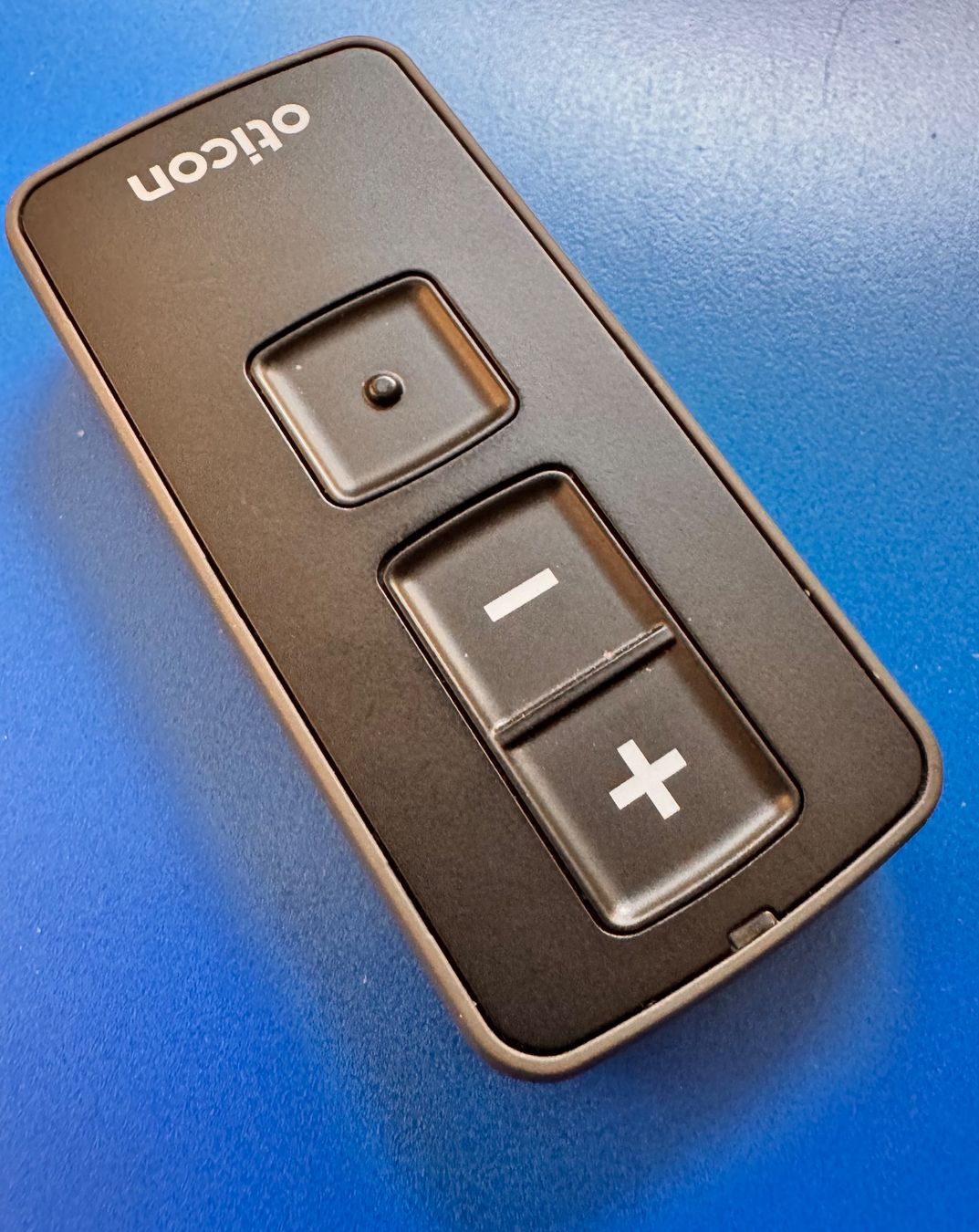 Télécommandes: Oticon Remote Control 3.0 – D'occasion à Hermetschwil-Staffeln par Sigmund57 1