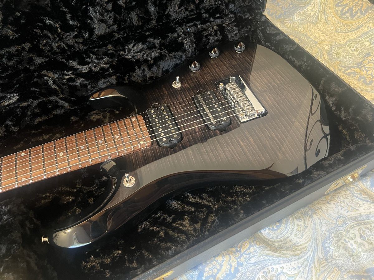 Music Man Musikinstrumente: Music Man John Petrucci BFR 7 String JP Black Burst – Gebraucht aus Giubiasco von telecaster0041