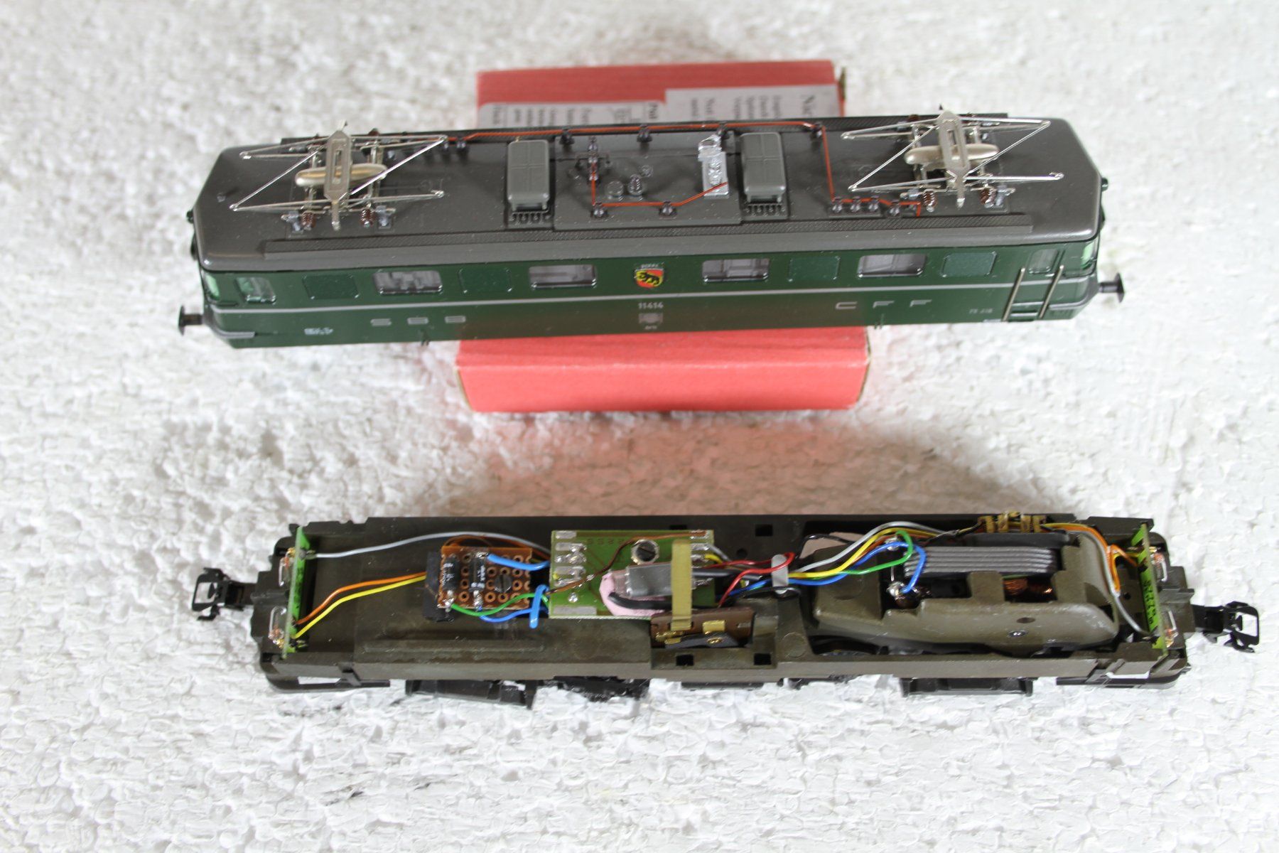 Märklin Modellini di ferrovie: Märklin 3338 SBB Ae 6/6 Bern DC analog – Usato da Triesen venduto da cor_62ts 7