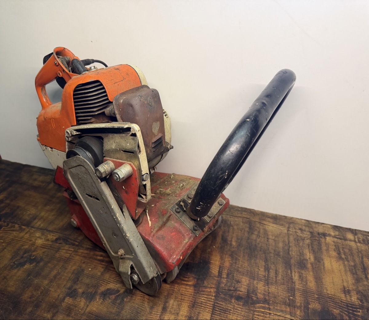 Stihl Scies: Stihl 08 Biber , Entrinder – D'occasion à Valzeina par 72Max13 5