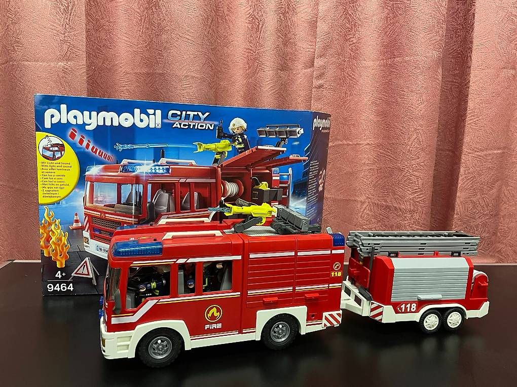 Jouets: Playmobil - camion de pompier avec remorque – D'occasion à Ependes VD par chouchoux 1