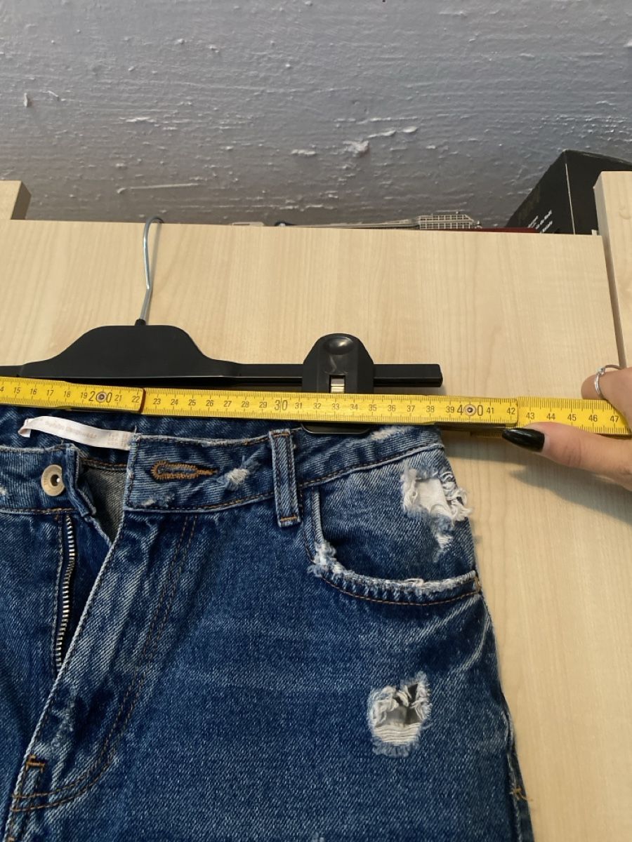 Zara Jeans: Jeans mit Blumenstickmuster Gr. 36 – Usato da Gränichen venduto da cat_lady 4