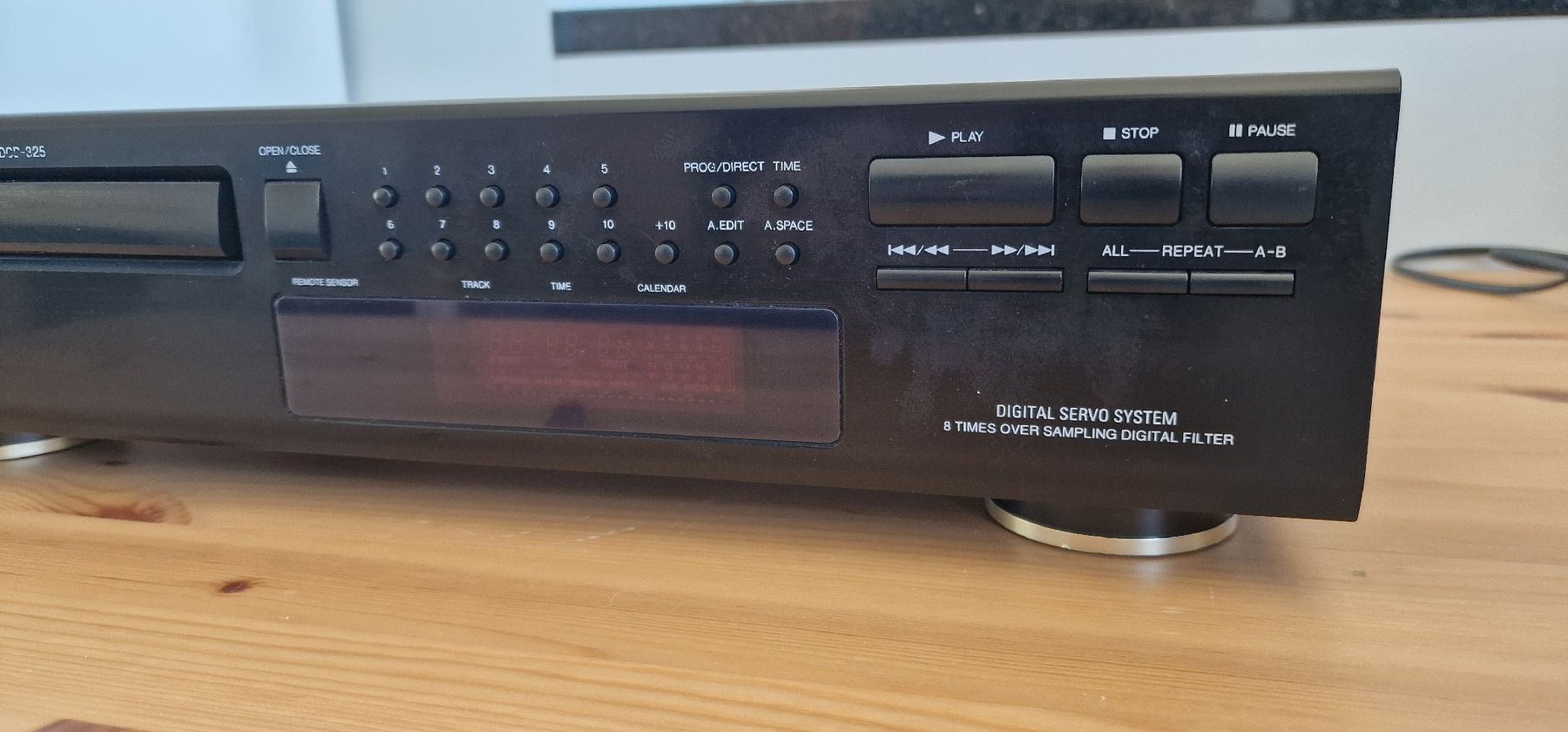 CD: Denon DCD-325 CD-Player – Usato da Rheinfelden venduto da World-Traveler 2