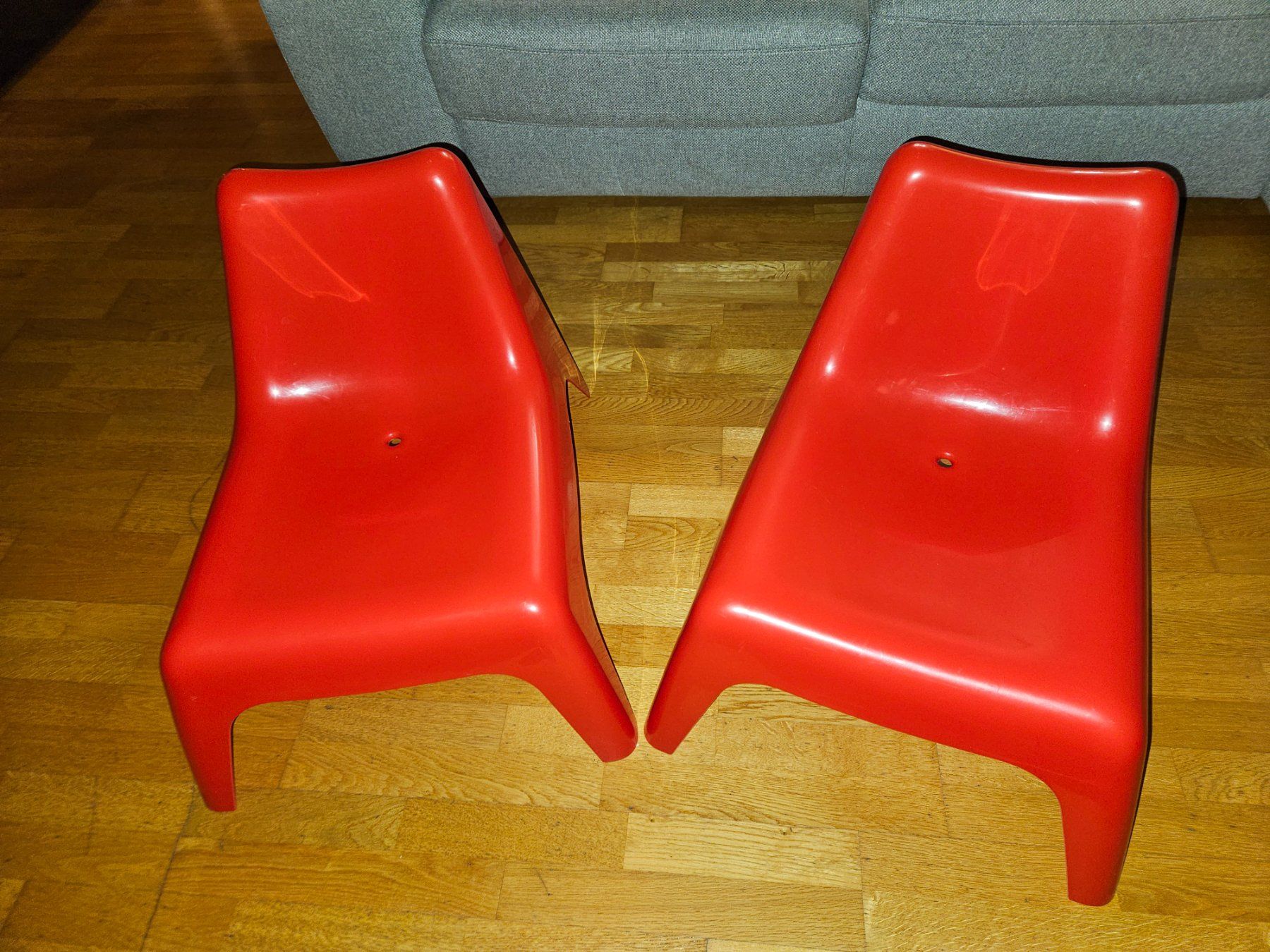 Ikea Stühle: 2 chaises enfant – Gebraucht aus Villars-sur-Glane von Bolinot