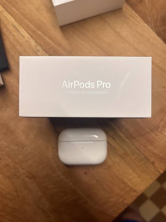 Kopfhörer: Apple airpods pro 1. Gen – Gebraucht aus Binningen von Dominikbo