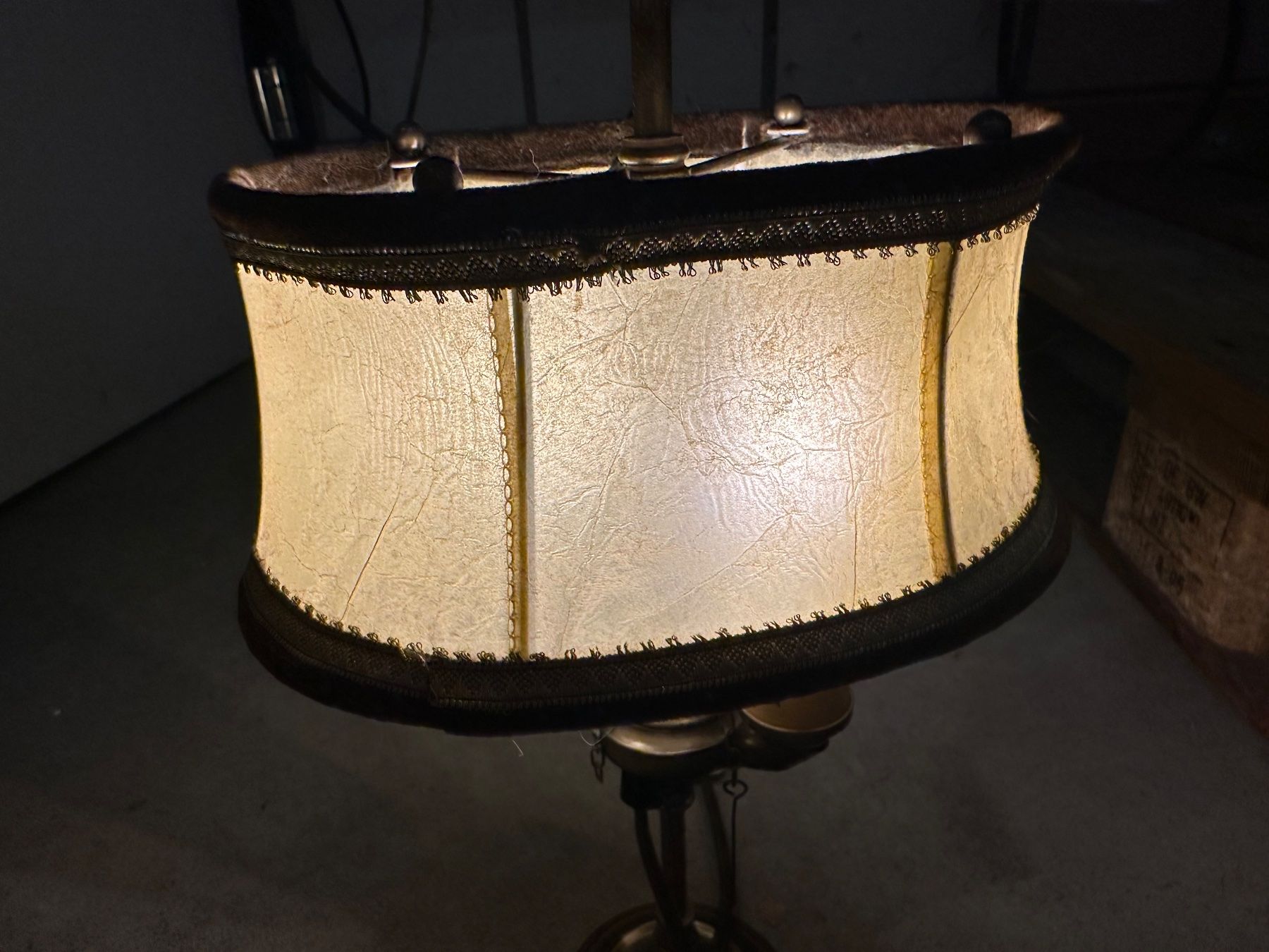 Belux Lampen: Antike Belux Bouillotte-Lampe Messing – Gebraucht aus Zollikofen von Taximan89