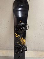 Snowboard + Snowboardschuhe zu verkaufen