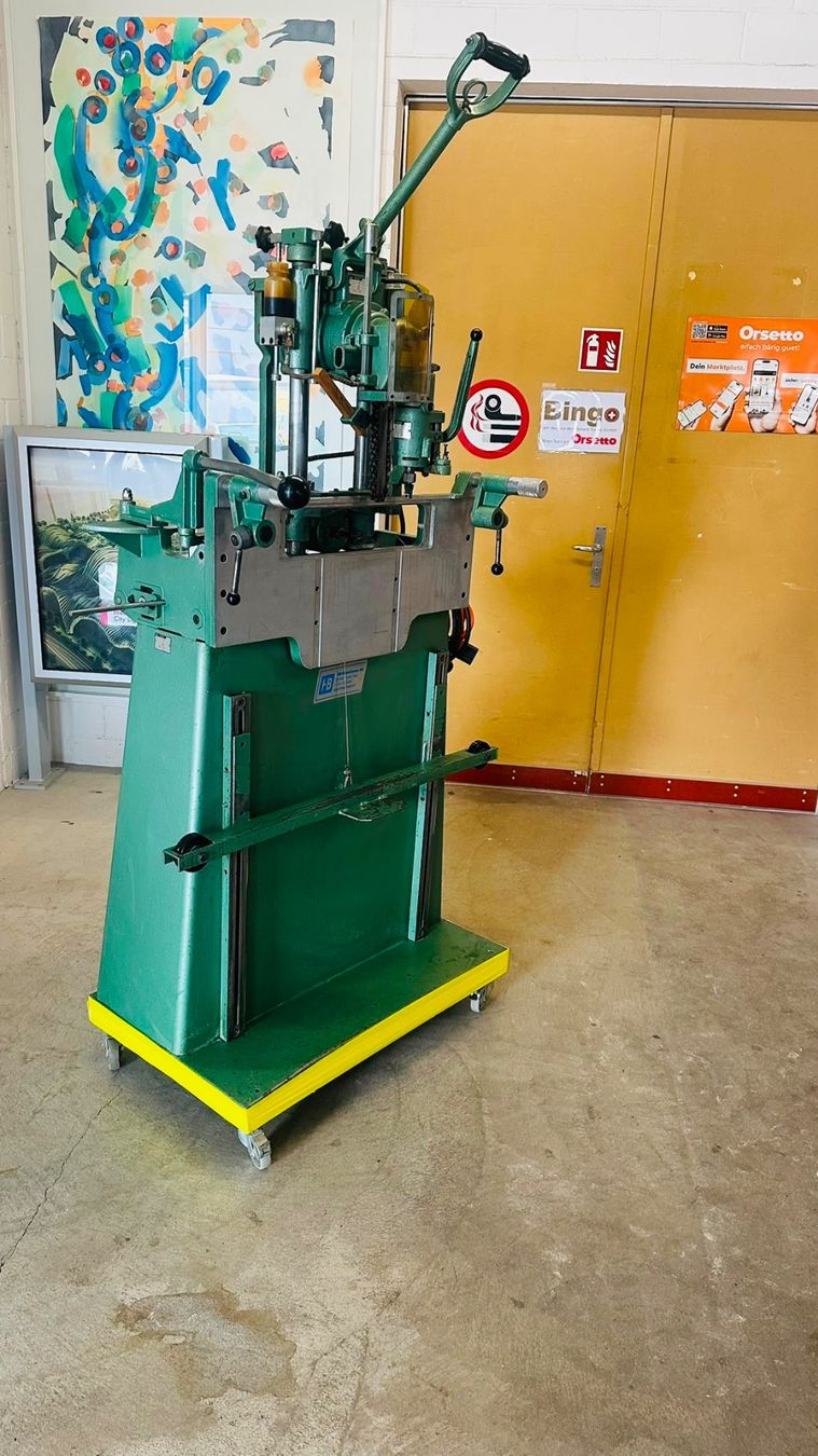 Tutte le macchine: Kettenstemmer Haffner – Usato da Volketswil venduto da ars_sjh2 2