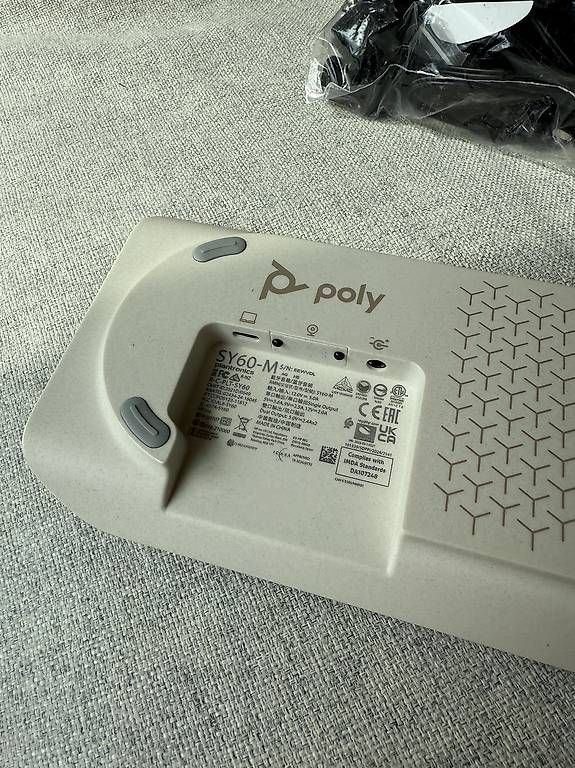 Casse acustiche: Poly Sync 60 USB/Bluetooth smart speakerphone – Usato da Zürich venduto da YanaZam 2