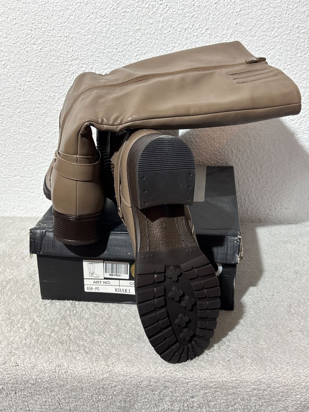 Scarpe da donna: Khaki Damen Stiefel, Grösse 41. Herbst/Winter – Nuovo e nell'imballaggio originale da Oberegg venduto da MR-shop 1