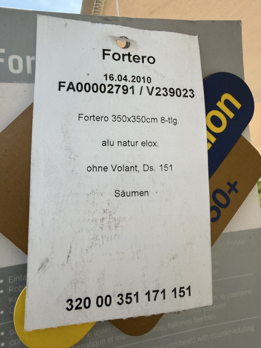 Glatz Ombrelloni: Sonnenschirm Fortero 350cm x 350cm – Usato da Bussnang venduto da IfeAS4 4