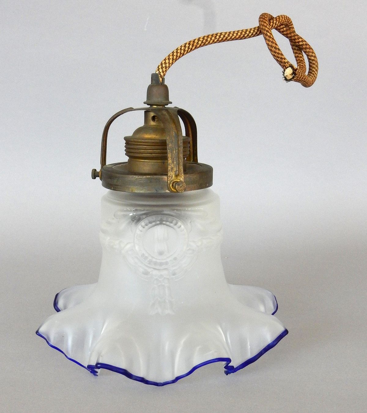 Lampadari & plafoniere: Original Jugendstil Decken-/ Hängelampe mit Messingsockel – Usato da Alpnach Dorf venduto da Reloved24