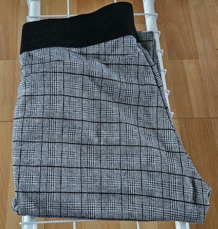 d'graue Hose Gr. 40 - Yessica - Spendenaktion