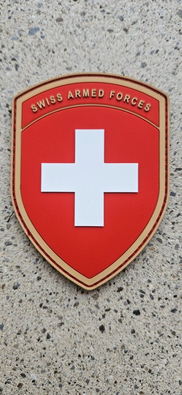 Schweizer Armee Plaketten & Abzeichen: *** Badge Swiss Air Force Luftwaffe mit klett *** – Neu und originalverpackt aus Riedholz von fr_sIruP