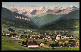 AK Neu St. Johann, Ortspanorama mit Churfirsten