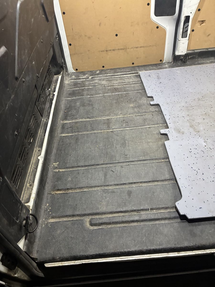 Ford Alle Ersatzteile: Ford Transit Bodenplatte  – Gebraucht aus Schänis von Rocky1291 2