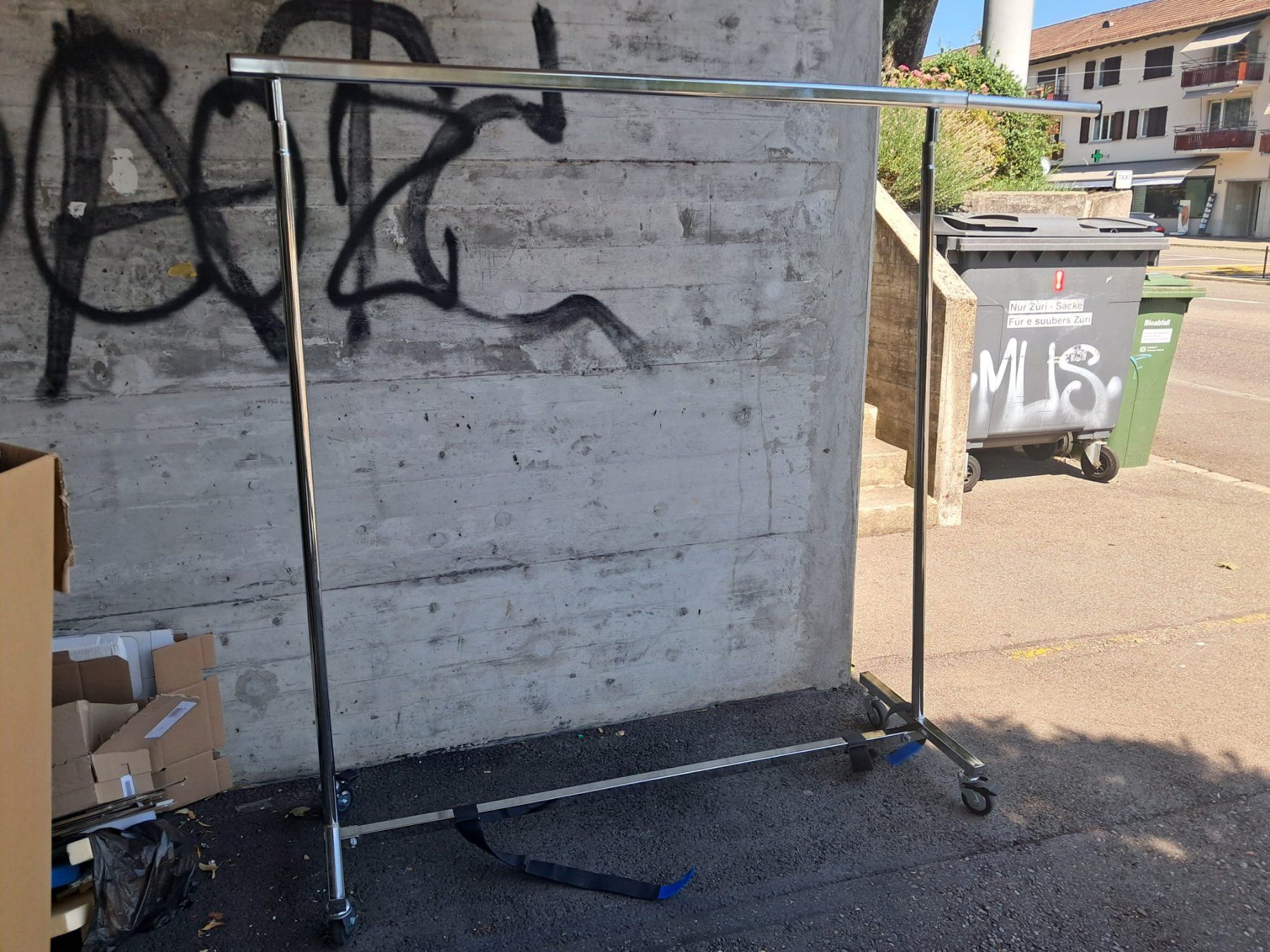 Guardaroba: Kleiderstange (nicht passende Querstange!) Kleiderständer – Difettoso da Zürich venduto da Lia107 1