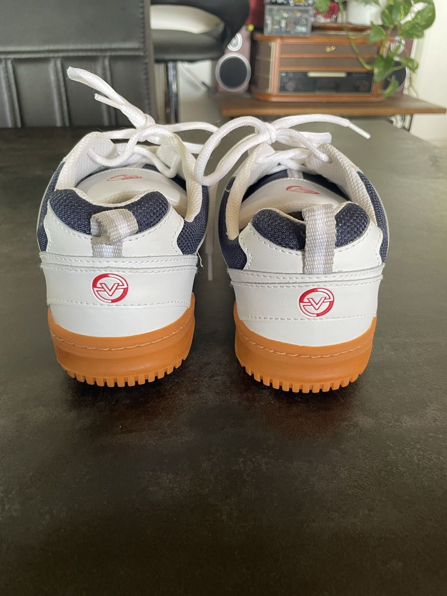 Victory Scarpe da uomo: Chaussures Sneakers Vintage Victory Taille 40 – Usato da Vallamand venduto da Bricbracbroc82 2