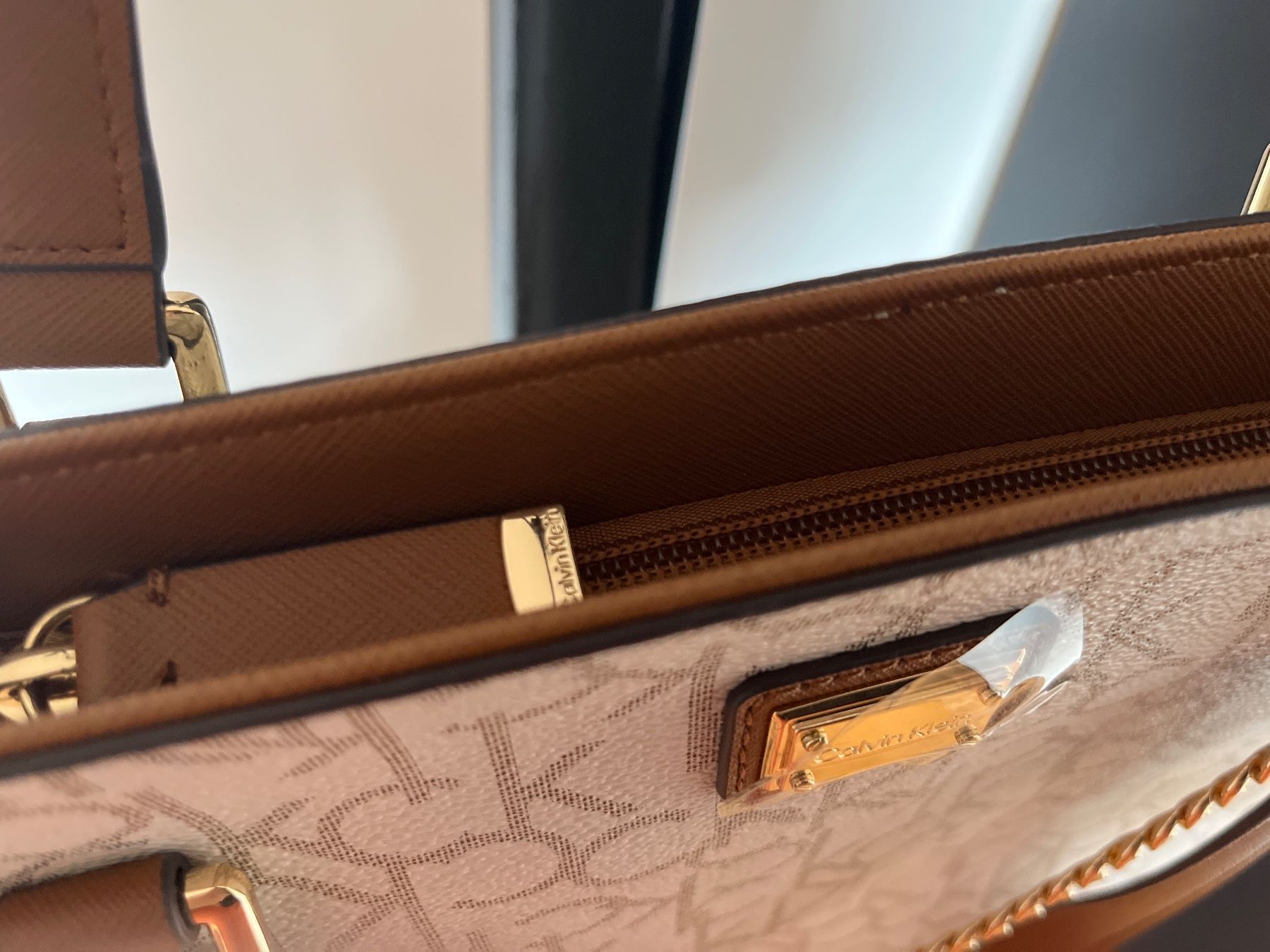 Calvin Klein Taschen für Damen: Calvin Klein - Handtasche, vanilla, Logoprint, Kette – Neu (gemäss Beschreibung) aus Luzern von Jiggy_8898 4