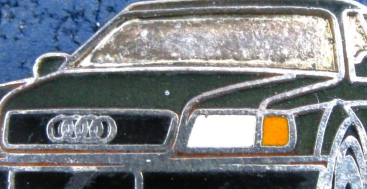 Audi Placchette & Badge: AUDI 100 AUTO PIN ENAMEL MIT SECURITY-CLIP VINTAGE – Usato da Ettingen venduto da Hausi4711 2