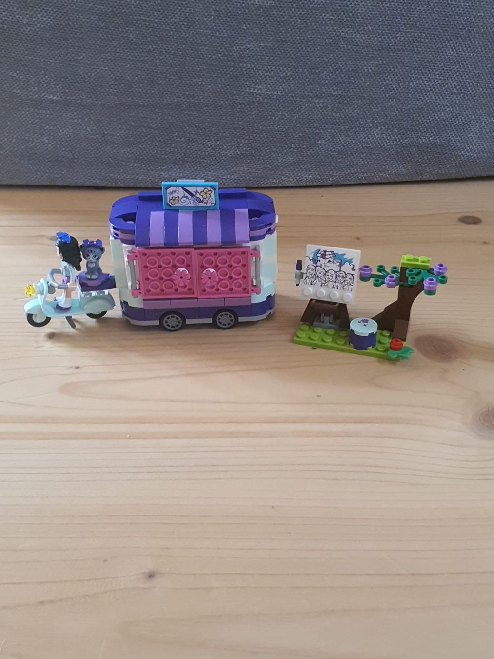 Lego Kit di costruzioni: LEGO Friends 41332: Emma's mobiler Kunststand – Usato da Studen BE venduto da Silvercity26 5