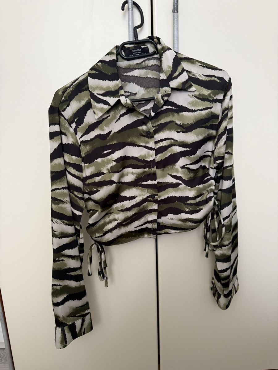 Bershka Camicette: Camicia M  – Nuovo (secondo la descrizione) da Lugano venduto da ari_2v6v