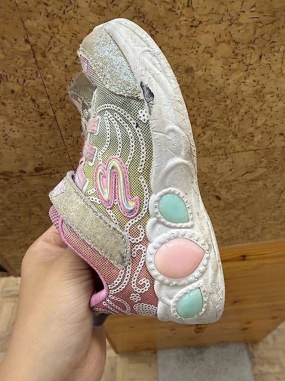 Schuhe für Mädchen: Sketchers light Schuhe Licht gr.26  – Gebraucht aus Flawil von PWMU 3