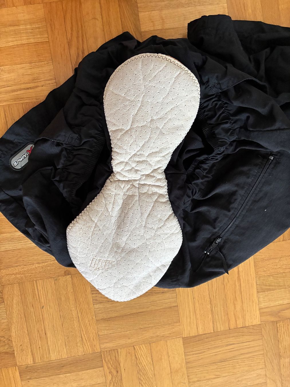 Pantaloni: Kurze Männer Velo Hose, Gr. XL – Usato da Bättwil venduto da tre_tj9g 3