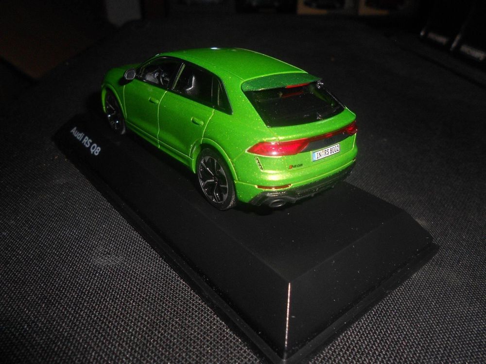 Audi RS Q8 Javagrün Métallic 2019 iScale 1:43 | Kaufen auf Ricardo