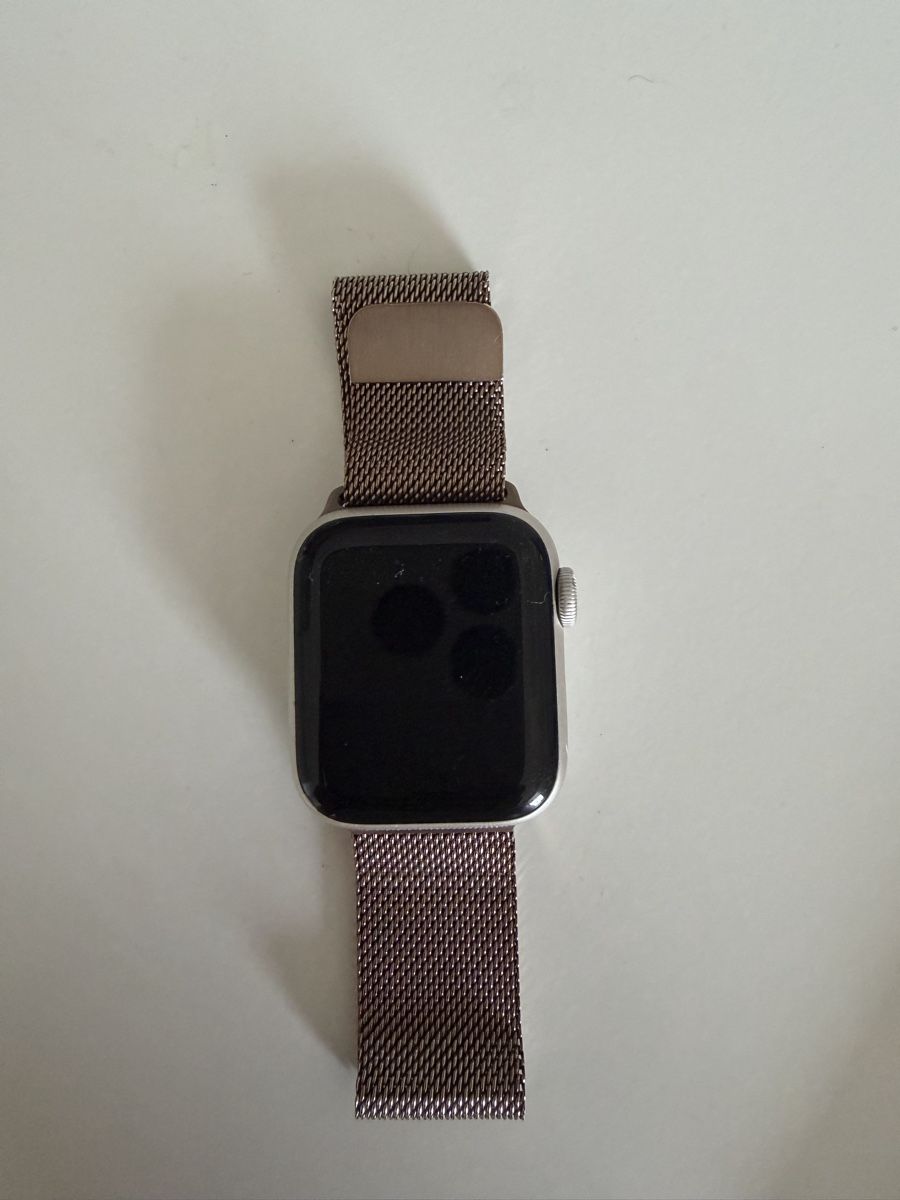 Apple Smartwatch: Apple Watch SE – Usato da Zürich venduto da ale_d79f 1