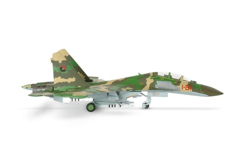 Herpa Kit di modellismo & Modellini statici: Sukhoi Su-27UB Flanker, Angolan Air Force – Nuovo e nell'imballaggio originale da Zürich venduto da x24CBR1000