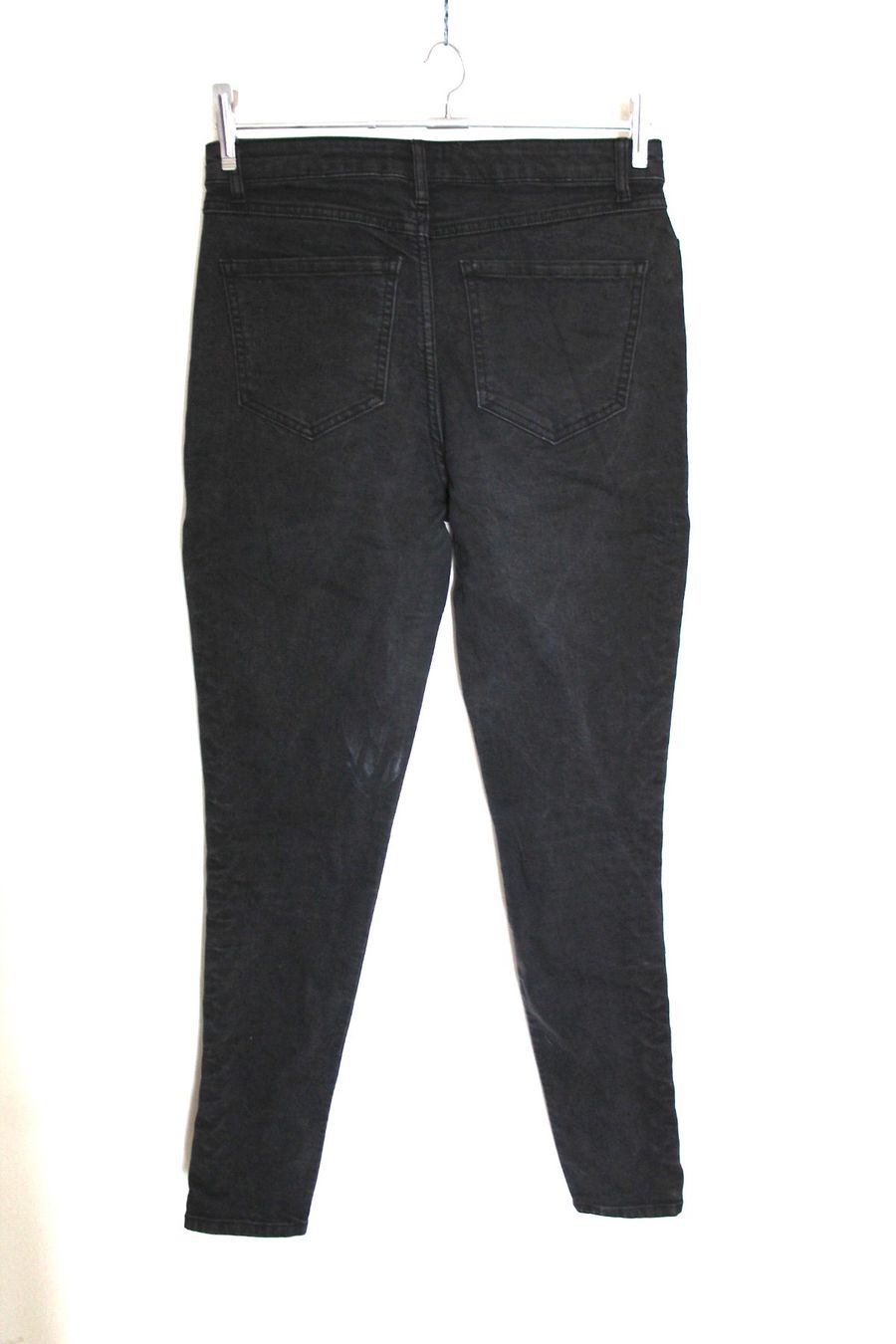 Jeans: Schwarze Jeans , M – Gebraucht aus Locarno von madame-tus-sauds 1