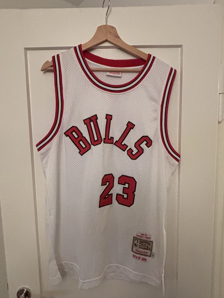Mitchell & Ness Canottiere & Pantaloni: Mitchell & Ness Chicago Bulls Michael Jordan – Nuovo (secondo la descrizione) da Lenzburg venduto da MV23
