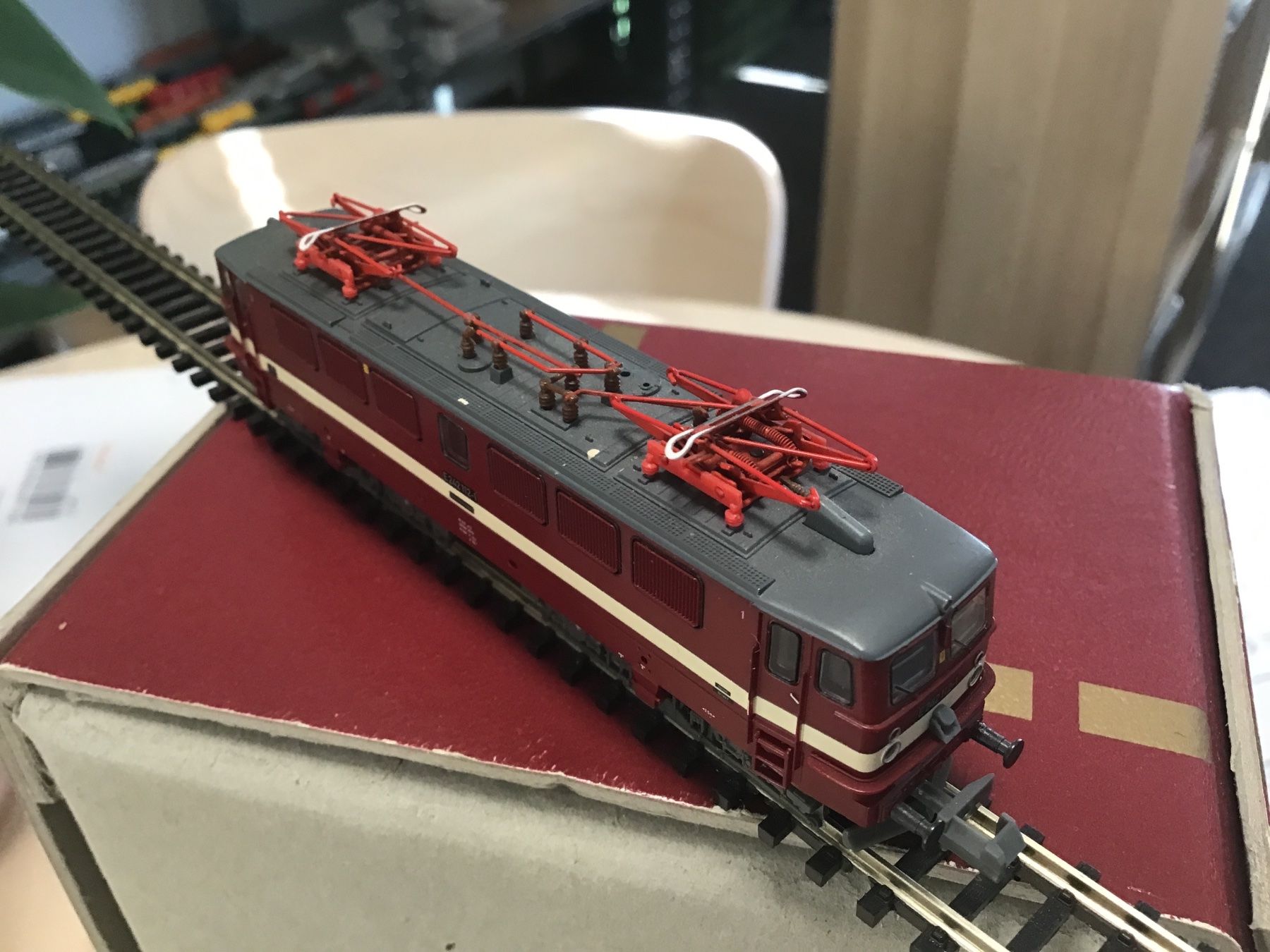 Brawa Modelleisenbahnen: BRAWA E 242 112-1 DB Cargo, SPUR N – Gebraucht aus Männedorf von Spezial-Modelle 2