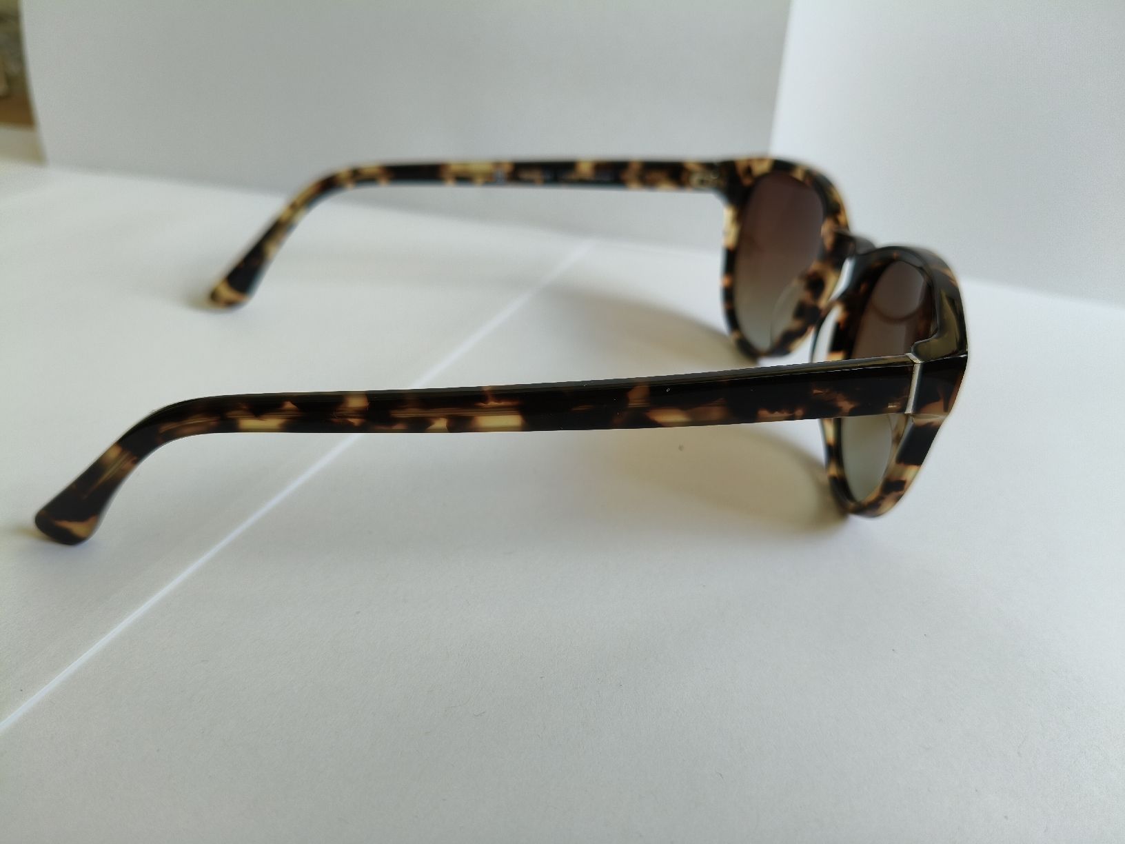 Occhiali & Lenti: Stylish Sunglasses with Tortoise Shell Pattern - Polarized – Nuovo (secondo la descrizione) da Zürich venduto da sha_vw65 3