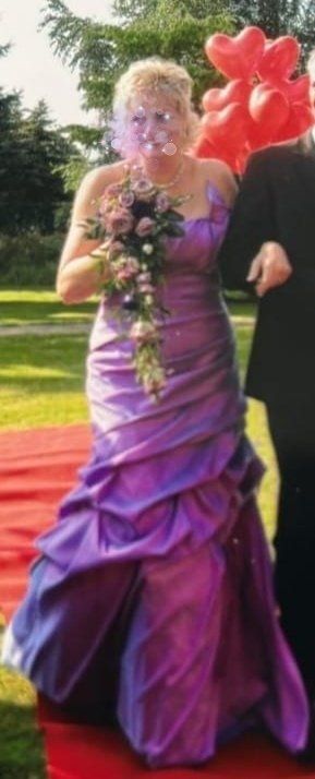Kleider: Cocktailkleid – Gebraucht aus Fulenbach von Flaekli