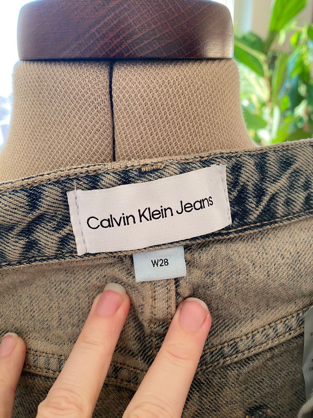 Calvin Klein Gonne: Jupe Calvin Klein Jeans taille W28 – Usato da Basel venduto da Maria-Alexa 4