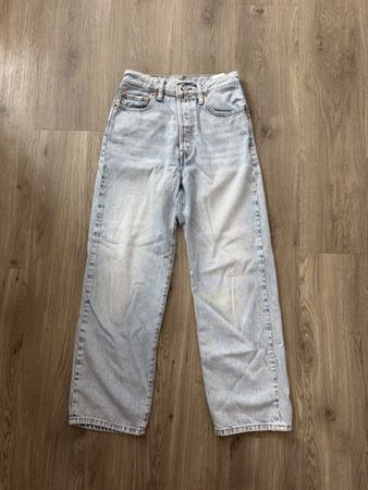 Levi's Jeans hellblau Grösse 27/32 guter Zustand