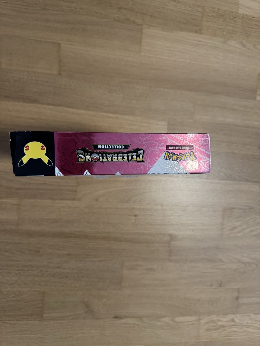 Pokémon Sammelbilder & Trading cards: Pokemon Celebrations Dark Sylveon Box – Neu und originalverpackt aus Ennetbaden von ste_w9z6 4