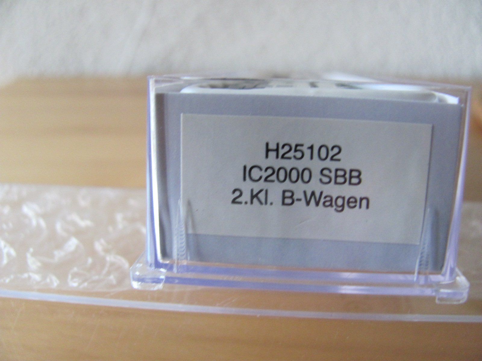 Hobbytrain Modellini di ferrovie: H25102/ IC2000 SBB 2.Kl. B- Wagen – Nuovo (secondo la descrizione) da Uznach venduto da Bimbolino 1