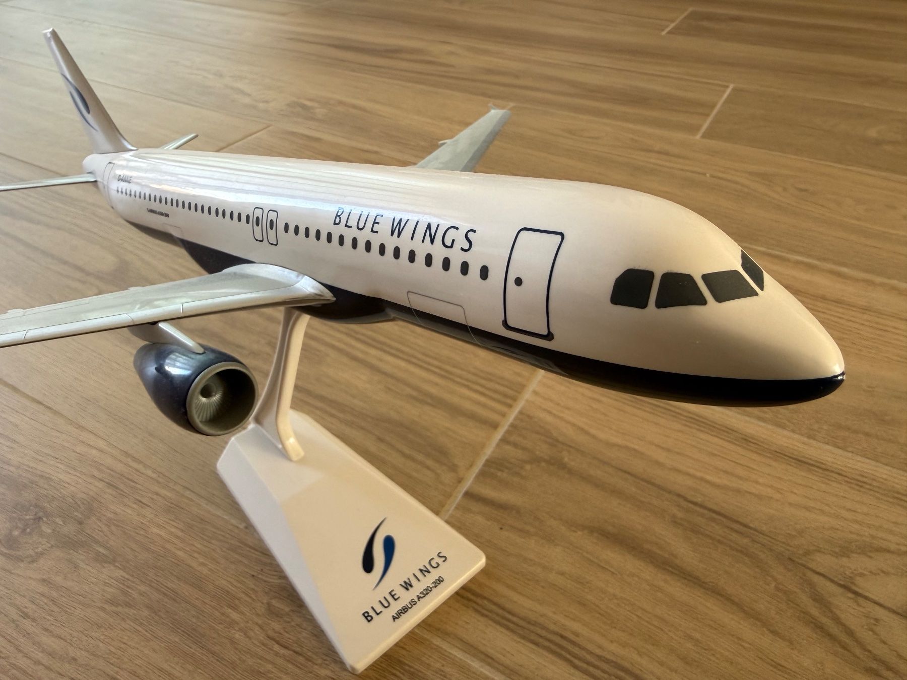 Airbus Kit di modellismo & Modellini statici: Flugzeugmodel Bluewings D-ANNE 1:100 A320 – Usato da Kloten venduto da Stefan-74 3
