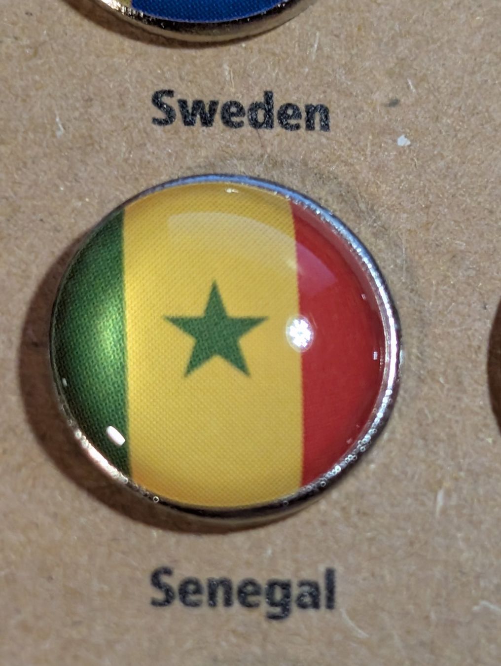 Plaketten & Abzeichen: Ansteckpin LW: Länderwappen – Gebraucht aus Oppligen von Pin-Fall-Shop