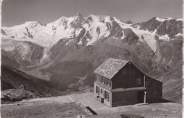 Weissmies- Hütte S.A.C. im Saas-Tal (VS) mit Alphubel etc.